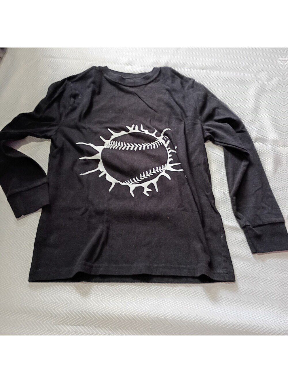 Faded Glory Black Long Sleeve Baseball Graphic Tee Youth